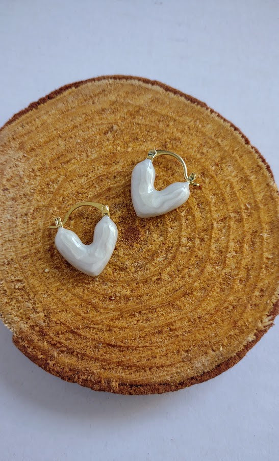 Caricia heart  earrings