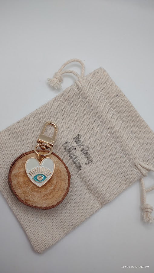 Heart eye keychain