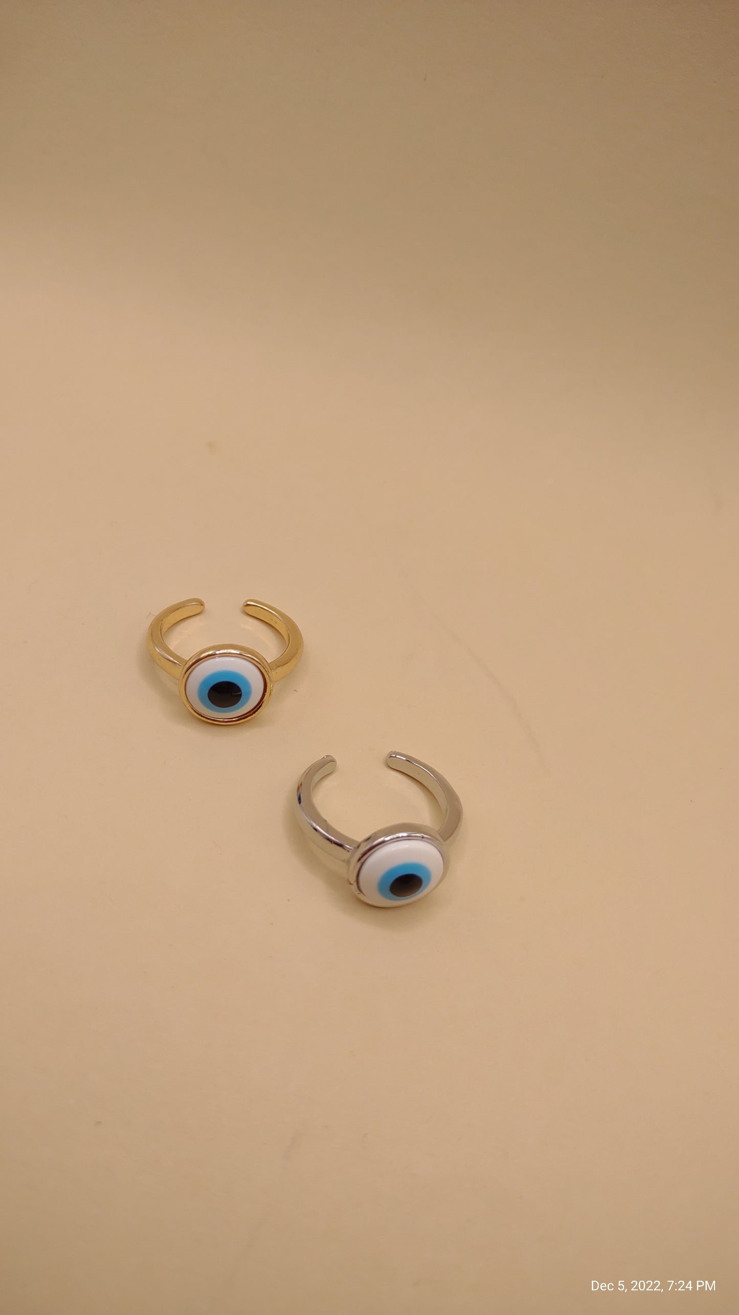 Eye ring adjustable