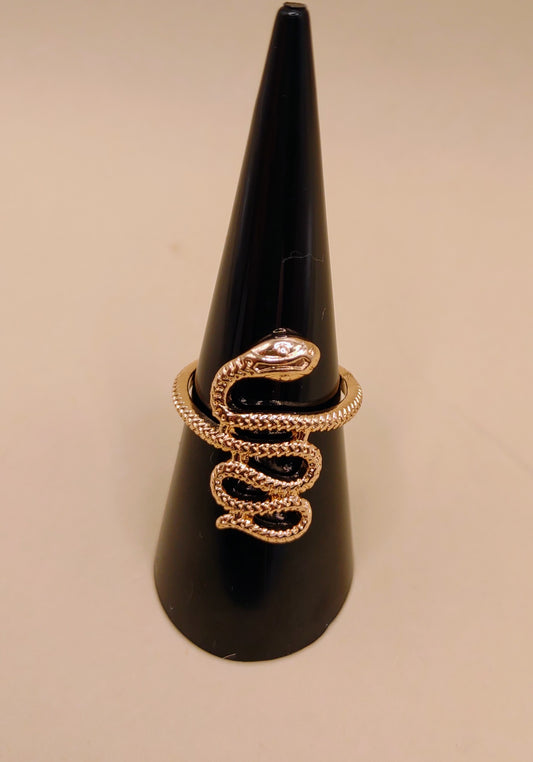 Snake gold ring